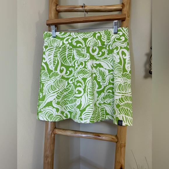 Title Nine Dream Skort Banana Leaf Lucky Green Skort, Size Small NWT - Picture 1 of 6